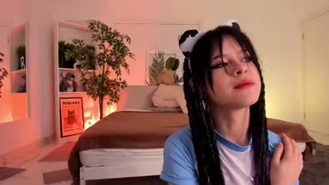 Snapshot of sima_wendy chatting on 10/17/25, 06:27 Wendy help me get get 69 likes online show from 10/17/25, 06:27