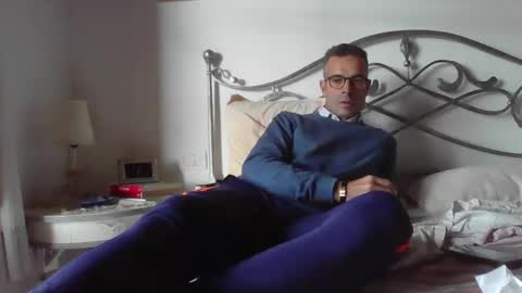 Snapshot of simmeturbate chatting on 09/26/25, 03:05 Italiandaddyitalydickassbottomassholecomshowmasturbatenudeboyitalyatleticcutemuscolarhardcockdickboy online show from 09/26/25, 03:05