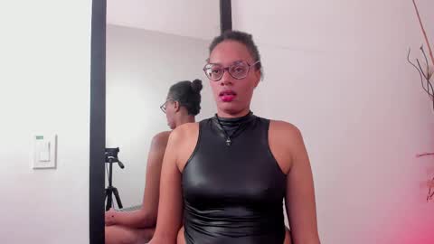 simona_brooke online show from 09/30/25, 09:20