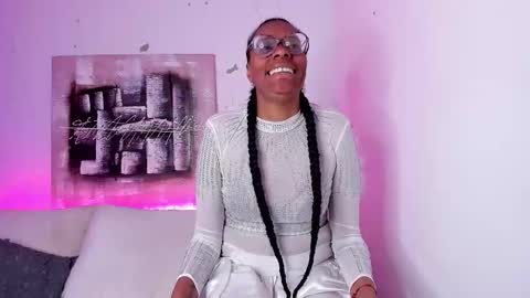 simona_brooke online show from 10/31/25, 08:10