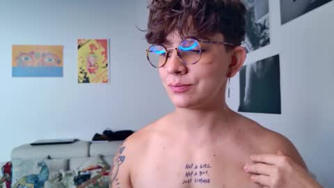 Sim. online show from 10/09/25, 01:20