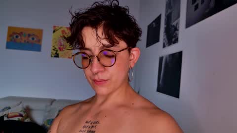 Sim. online show from 11/03/25, 06:53