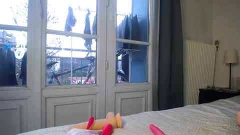 Snapshot of simur_sahso chatting on 12/05/24, 03:39 Sofi wed. - sat. 11am - 11 pm and Santi with Sofi sun.. - tue. 11 am - 5 pm europe online show from 12/05/24, 03:39
