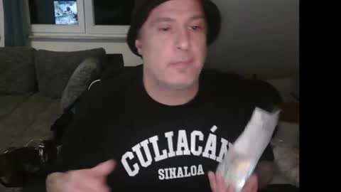 Snapshot of sinalco1975 chatting on 09/11/25, 09:04 sinalco1975 online show from 09/11/25, 09:04