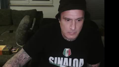 Snapshot of sinalco1975 chatting on 09/13/25, 03:06 sinalco1975 online show from 09/13/25, 03:06