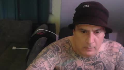 Snapshot of sinalco1975 chatting on 11/05/25, 06:02 sinalco1975 online show from 11/05/25, 06:02