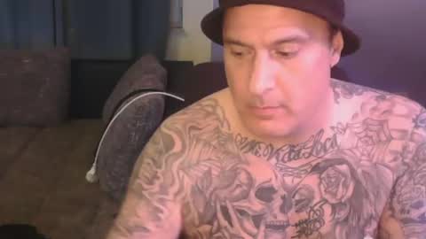 Snapshot of sinalco1975 chatting on 11/07/25, 04:56 sinalco1975 online show from 11/07/25, 04:56