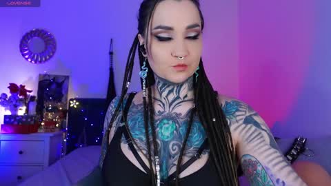 Snapshot of sindeleros chatting on 12/25/24, 01:30 Ms. Sindel online show from 12/25/24, 01:30