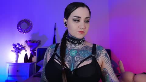 Snapshot of sindeleros chatting on 01/16/25, 01:25 Ms. Sindel online show from 01/16/25, 01:25