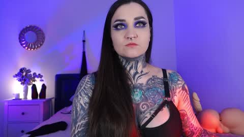 Snapshot of sindeleros chatting on 02/04/25, 03:47 Ms. Sindel online show from 02/04/25, 03:47