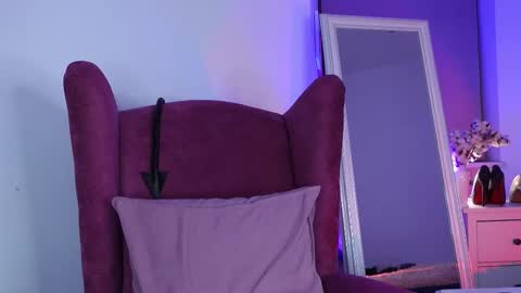 Snapshot of sindeleros chatting on 03/05/25, 05:18 Ms. Sindel online show from 03/05/25, 05:18