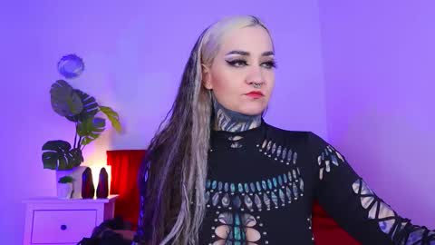Snapshot of sindeleros chatting on 09/14/25, 11:53 Ms. Sindel online show from 09/14/25, 11:53