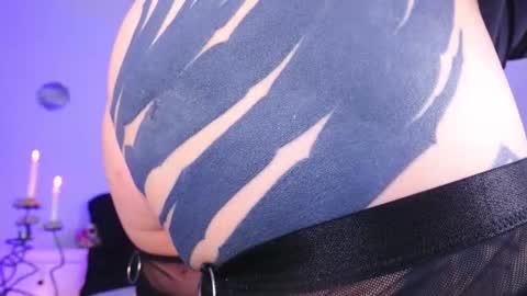 Ms. Sindel online show from 10/27/25, 01:59