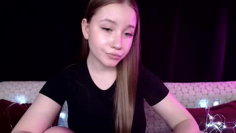 Snapshot of sindiwatsoon chatting on 12/12/24, 07:04 Sindi online show from 12/12/24, 07:04