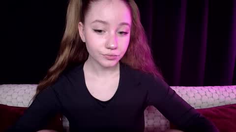 Snapshot of sindiwatsoon chatting on 12/21/24, 12:16 Sindi online show from 12/21/24, 12:16