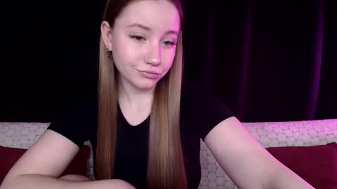Snapshot of sindiwatsoon chatting on 01/16/25, 01:36 Sindi online show from 01/16/25, 01:36