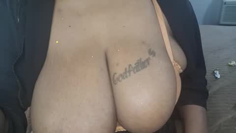 Snapshot of sinfulbxxx chatting on 11/17/25, 04:46 sinfulbxxx online show from 11/17/25, 04:46