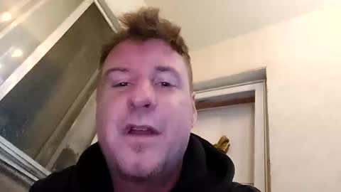 Snapshot of singledad88show chatting on 10/15/25, 11:16 singledad88show online show from 10/15/25, 11:16