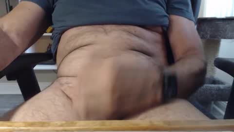 Snapshot of singlemaleca chatting on 10/29/25, 12:24 SingleMaleCA online show from 10/29/25, 12:24