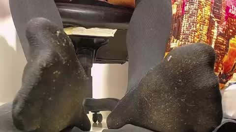 only foot                         worshipers here online show from 01/29/25, 01:05