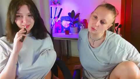 Snapshot of sirena_baby_x chatting on 10/24/25, 05:15 sirena_baby_x online show from 10/24/25, 05:15