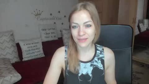 Snapshot of sirenasilk chatting on 10/02/25, 03:13 sirenasilk online show from 10/02/25, 03:13
