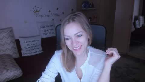 Snapshot of sirenasilk chatting on 10/24/25, 03:47 sirenasilk online show from 10/24/25, 03:47