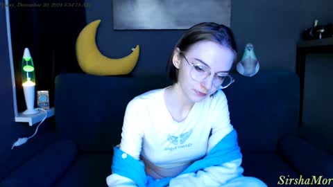 Snapshot of sirshamor chatting on 12/20/24, 02:52 SirshaMor online show from 12/20/24, 02:52