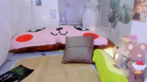 julila online show from 11/17/25, 02:50