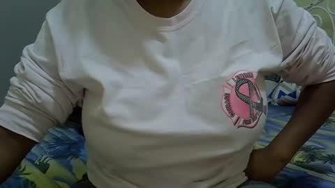 Snapshot of sisibrown97 chatting on 03/03/25, 10:42 brown online show from 03/03/25, 10:42