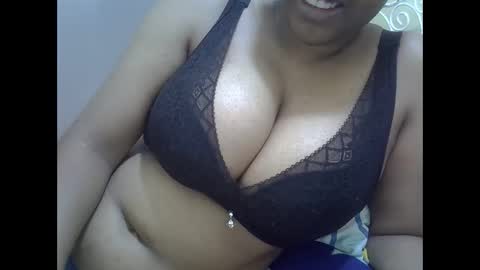 Snapshot of sisibrown97 chatting on 09/14/25, 03:22 brown online show from 09/14/25, 03:22