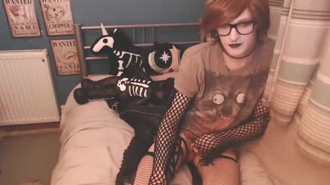 Snapshot of sissygothx chatting on 02/04/25, 02:39 SissyGothx online show from 02/04/25, 02:39