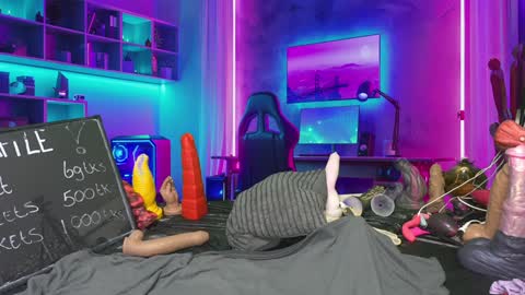 Snapshot of siswet19 chatting on 01/21/25, 02:37 Elise online show from 01/21/25, 02:37