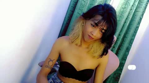 Snapshot of sizka_ford chatting on 10/06/25, 11:46 Sizka online show from 10/06/25, 11:46