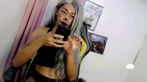 Snapshot of sizka_ford chatting on 10/31/25, 05:14 Sizka online show from 10/31/25, 05:14