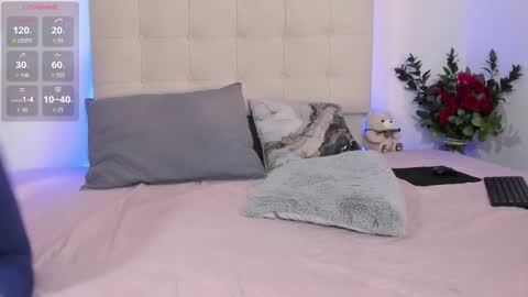 Snapshot of skadi_1 chatting on 10/26/25, 01:00 Skadi online show from 10/26/25, 01:00