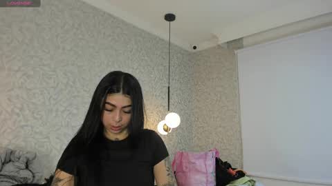 Snapshot of skailyn_angels chatting on 10/30/25, 06:08 SKAILYN ANGELS online show from 10/30/25, 06:08