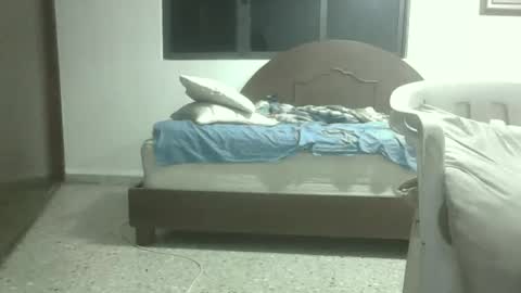 Snapshot of skanky_little_dolls chatting on 11/05/25, 12:21 skanky_little_dolls online show from 11/05/25, 12:21