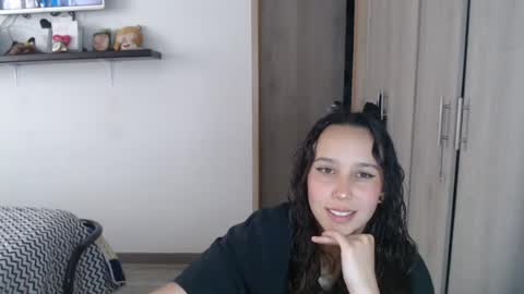 Snapshot of skarlet_adams chatting on 12/03/24, 06:49 Alice online show from 12/03/24, 06:49