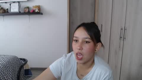 Snapshot of skarlet_adams chatting on 12/06/24, 06:39 Alice online show from 12/06/24, 06:39