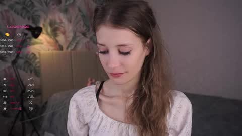 Snapshot of skinny_eve chatting on 03/06/25, 04:52 Emily online show from 03/06/25, 04:52