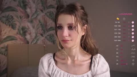Snapshot of skinny_eve chatting on 03/10/25, 12:18 Emily online show from 03/10/25, 12:18