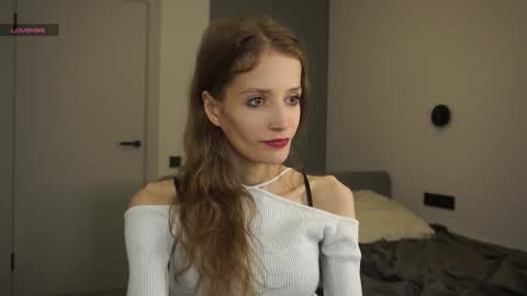 Snapshot of skinny_eve chatting on 09/09/25, 05:12 Emily online show from 09/09/25, 05:12