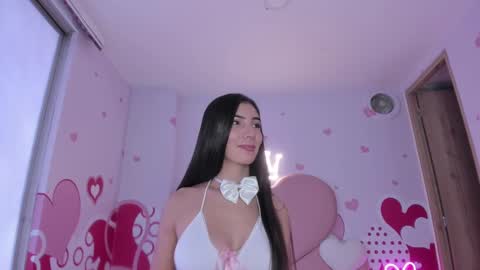 Snapshot of skinny_linda chatting on 03/12/25, 04:24 online show from 03/12/25, 04:24