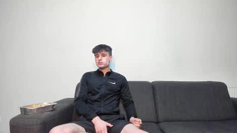 Snapshot of skinnyguywithbigd chatting on 12/22/24, 01:45 skinnyguywithbigd online show from 12/22/24, 01:45