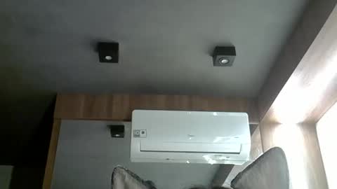 Snapshot of skinnykittencam chatting on 10/16/25, 12:33 skinnykittencam online show from 10/16/25, 12:33