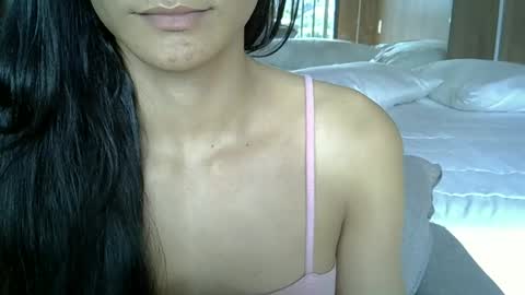 Snapshot of skinnykittencam chatting on 10/22/25, 06:29 skinnykittencam online show from 10/22/25, 06:29