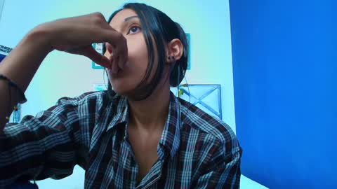 Snapshot of skinnyneighbour_ chatting on 12/28/24, 06:17 Karla online show from 12/28/24, 06:17