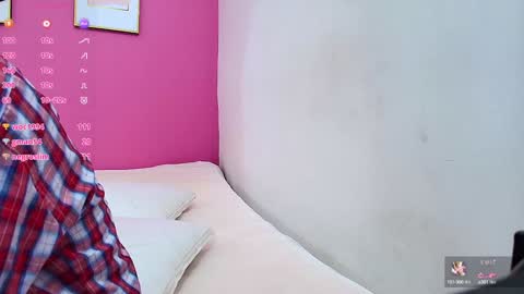 Snapshot of skinnyneighbour_ chatting on 01/23/25, 03:05 Karla online show from 01/23/25, 03:05