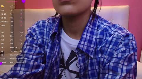 Snapshot of skinnyneighbour_ chatting on 02/06/25, 03:06 Karla online show from 02/06/25, 03:06